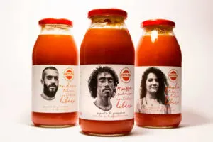 Packaging & storytelling: SfruttaZero tomato sauce