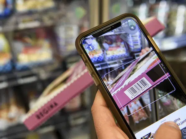 Scanning barcode for Eco-score on food packaging
