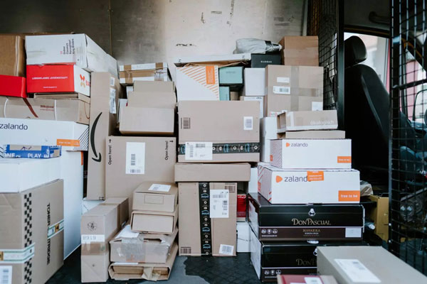 black friday e-commerce shipping boxes