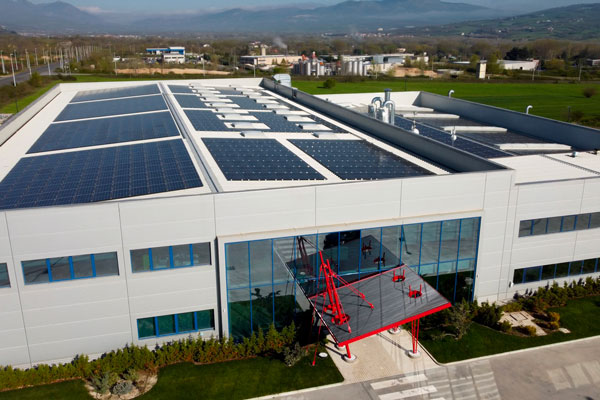 Les panneaux solaires de l'usine Packly