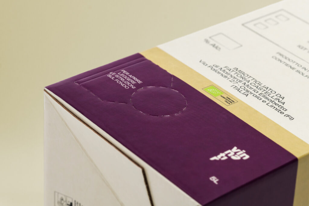 Detalle Bag-in-Box violeta y blanca